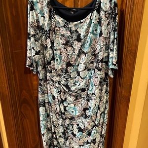 Roz & Ali dress size 20 flowers and 3/4 sleeve